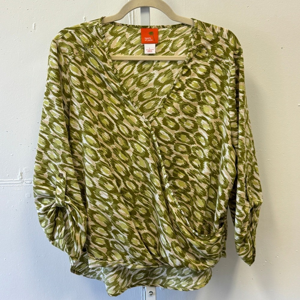 Hearts of Palm Green Animal Print Surplice Blouse Roll Tab Sleeve‎ Studded Large